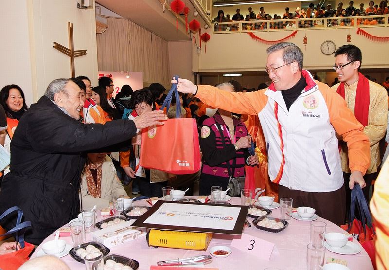 NWS Holdings celebrated &ldquo;Renri&rdquo; (&ldquo;人日&rdquo;) with deprived elderly on NWS Caring Day 2010