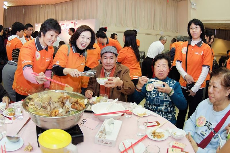 NWS Holdings celebrated &ldquo;Renri&rdquo; (&ldquo;人日&rdquo;) with deprived elderly on NWS Caring Day 2010